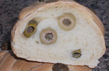Pane siciliano con le olive